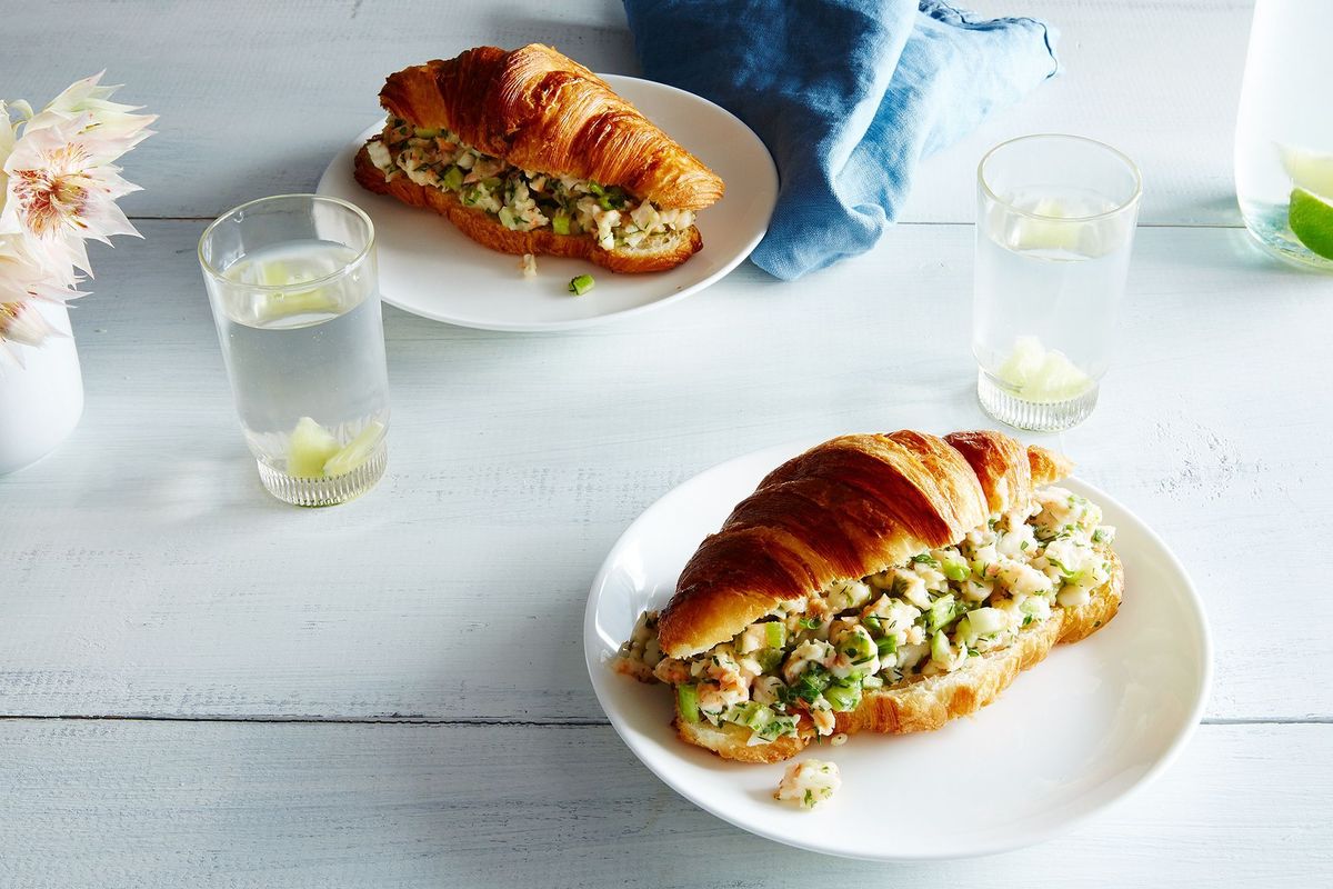 garnalensalade-met-croissant-recept