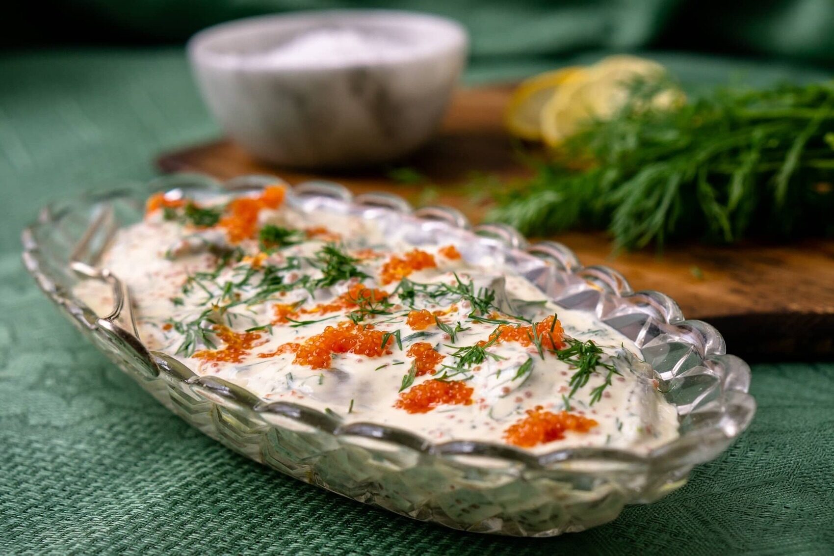 vendace-kuit-met-zure-room-en-rode-ui-recept
